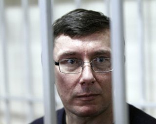 Луценко временно переведут в Лукьяновское СИЗО