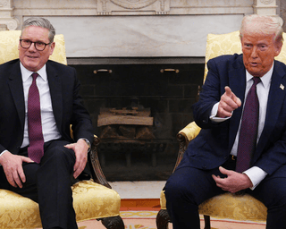"Провалився в двох питаннях": Трамп натякає на відставку британського прем'єра Стармера (фото)