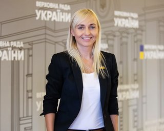 Нардеп от "Голоса" задекларировала "собаку-тапки-погрызяку" и "котика-муркотика"