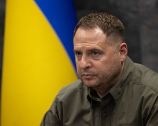 Ермак обустроил себе спортзал во Дворце спорта: проводит там встречи, — УП (фото)