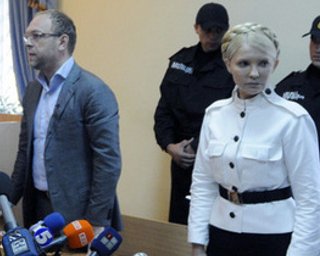 Адвокаты отказались получать уведомление о подозрении Тимошенко в убийстве Щербаня