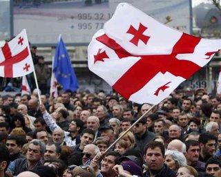 Проросійські радикали спалили прапор Євросоюзу у Тбілісі, — ЗМІ (відео)