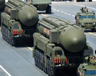 Якщо РФ застосує ядерну зброю в Україні, то вступить у війну з НАТО, — сенатори США (відео)