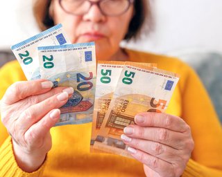 Почти 50 гривен: почему в обменниках Украины стремительно растет цена евро и каким будет курс в июле