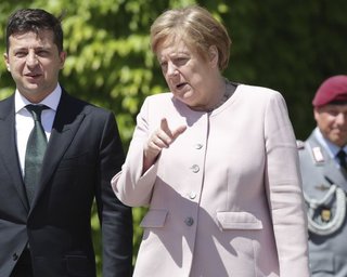 Позиции Украины и Германии по "Северному потоку-2" – диаметрально противоположны, – Зеленский