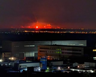 Дроны в девятый раз бомбили Волгоградский НПЗ "Лукойл": что от него осталось (видео)