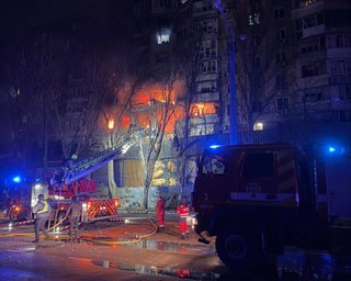 Попали в детсад и дома в Одессе: в результате атаки РФ в городе много пострадавших (фото)