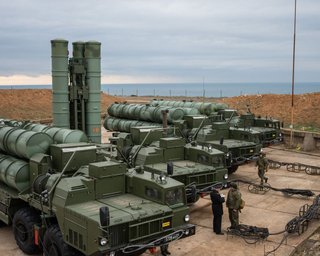 Армія РФ обстріляла Київ ракетами С-400: вони можуть бити на відстань до 250 км, — ЗМІ (фото)