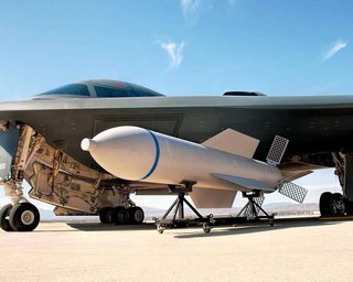 "Батько всіх бомб": на що здатна 13-тонна американська GBU-57
