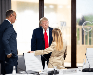 "Відмовила Сполученим Штатам": Трамп публічно відхрестився від дружби з Мелоні