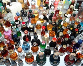 Кабмин установил минимальные цены на импортный алкоголь
