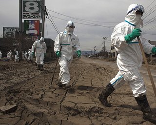 Океанское дно вблизи АЭС "Фукусима-1" покроют слоем цемента