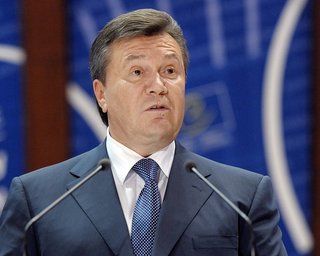 Отсидит по скайпу. На что будет похож третий срок Януковича по версии соцсетей
