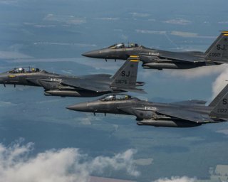 Відповідь на загибель американців: США атакували іранські об'єкти в Іраку та Сирії (відео)