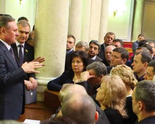ПР перешла к коллективной форме управления