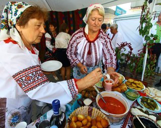 А борщ — без сметаны. Почему дорожают молочные продукты и поможет ли теплая весна