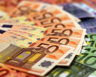 Курс валют 22 апреля: будет ли евро по 52 грн