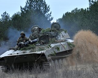 "Штурмують живою силою": російські окупанти змінили тактику під Бахмутом, — ЗСУ (карта)