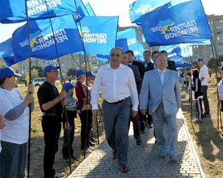 Кандидат Жвания пиарится за деньги избирателей, - КИУ