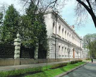 Пробки в Киеве: Янукович на днях переедет на Липскую