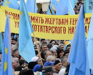 В оккупированном Крыму вывешивают траурные флаги