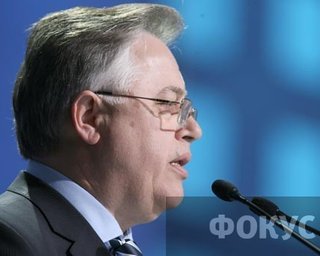Суд обязал Симоненко опровергнуть ложь про Шухевича
