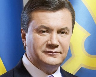 Янукович поедет на похороны Качиньского