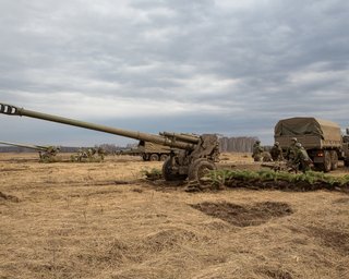 Під Херсоном ЗСУ знищили 30 окупантів, 2 склади боєприпасів і РСЗВ "Ураган", — ОК "Південь"