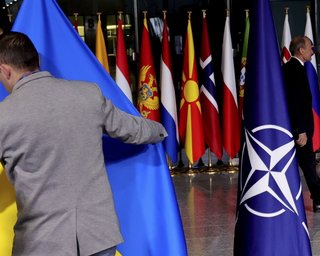 Ідею членства України в НАТО без усіх територій обговорюють у владних кабінетах, — експерт