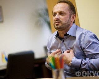 Киев должен был жестко отреагировать на инцидент с FEMEN в Минске, - бывший посол