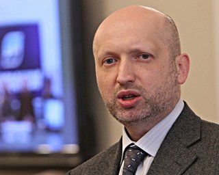 Турчинов: 80% избиркомов обслуживают Партию регионов