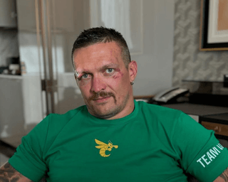З Емілі Блант та Двейном Джонсоном: Олександр Усик зніметься в кіно