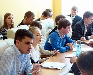 Студентов-бюджетников хотят заставить отрабатывать в госсекторе