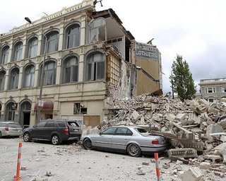 В Новой Зеландии траур: страна в руинах, под завалами сотни людей