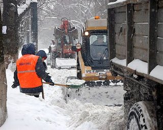 Из Киева уже вывезли более 130 тысяч тонн снега