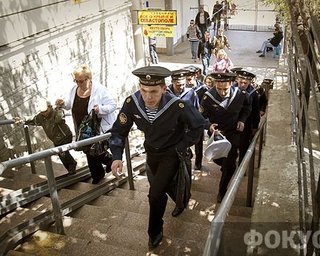 Город ликует. Репортаж из Севастополя