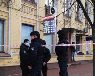 Стрельба у здания СБУ в Киеве: суд арестовал троих подозреваемых (фото, видео)