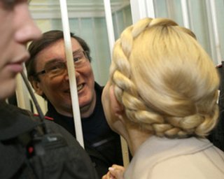Европа будет настоятельно требовать помилования Тимошенко,- Адвокат
