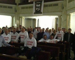 Около 40 депутатов остались ночевать в парламенте