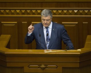 Если бы Украина была членом НАТО, РФ не решилась бы оккупировать Крым, - Порошенко