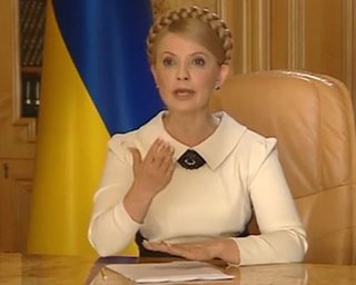 Тимошенко выступит с телеобращением на всех каналах
