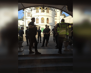 Киево-Печерскую лавру оцепили полицейские: что происходит (фото, видео)