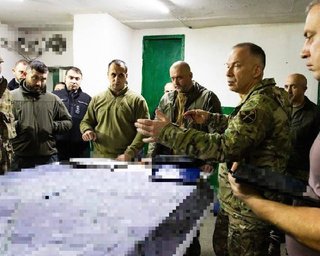 Буданов теж там: Сирський побував на Покровському напрямку і заперечив оточення міста