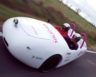 Автомобиль, работающий на ветряной турбине, проехал 5 тыс. км.