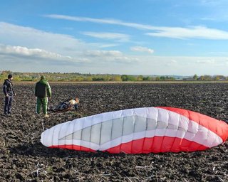 Использовал мотопараплан: украинец пересек границу с Молдовой необычным способом (видео)