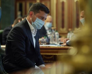 Зеленский предложил смягчить условия въезда для белорусов
