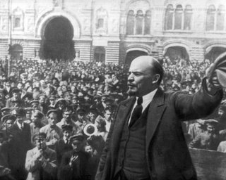 Памятник Ленину снесли на главной площади Николаева