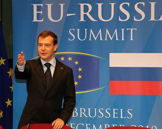 Медведев намекнул Европе: будут деньги - будет газ