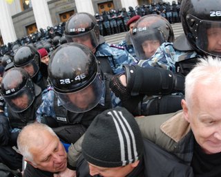 Сюжет дня. Украину могут захлестнуть революция или репрессии