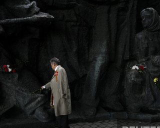 В Киеве зажгли Огонь Славы